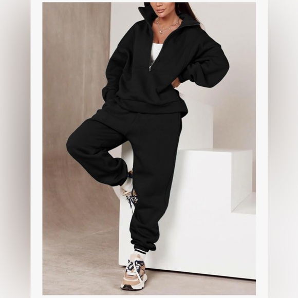 Black Women's Sweat Set - Picture 1 of 5